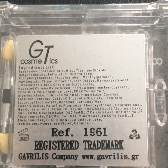 Special Edition Makeup Mini Set - 9 Eyeshadows, 4 Lip Glosses, & Brush! - Picture 8 of 14